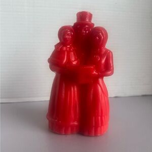 Avon Festive Red Christmas Caroller